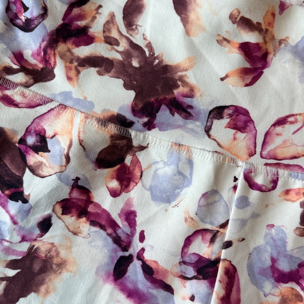 Balance Collection | Floral Watercolor Print Leggings - Pink & Purple - Picture 5 of 11